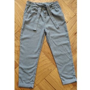 Paper bag pants with houndstooth pattern